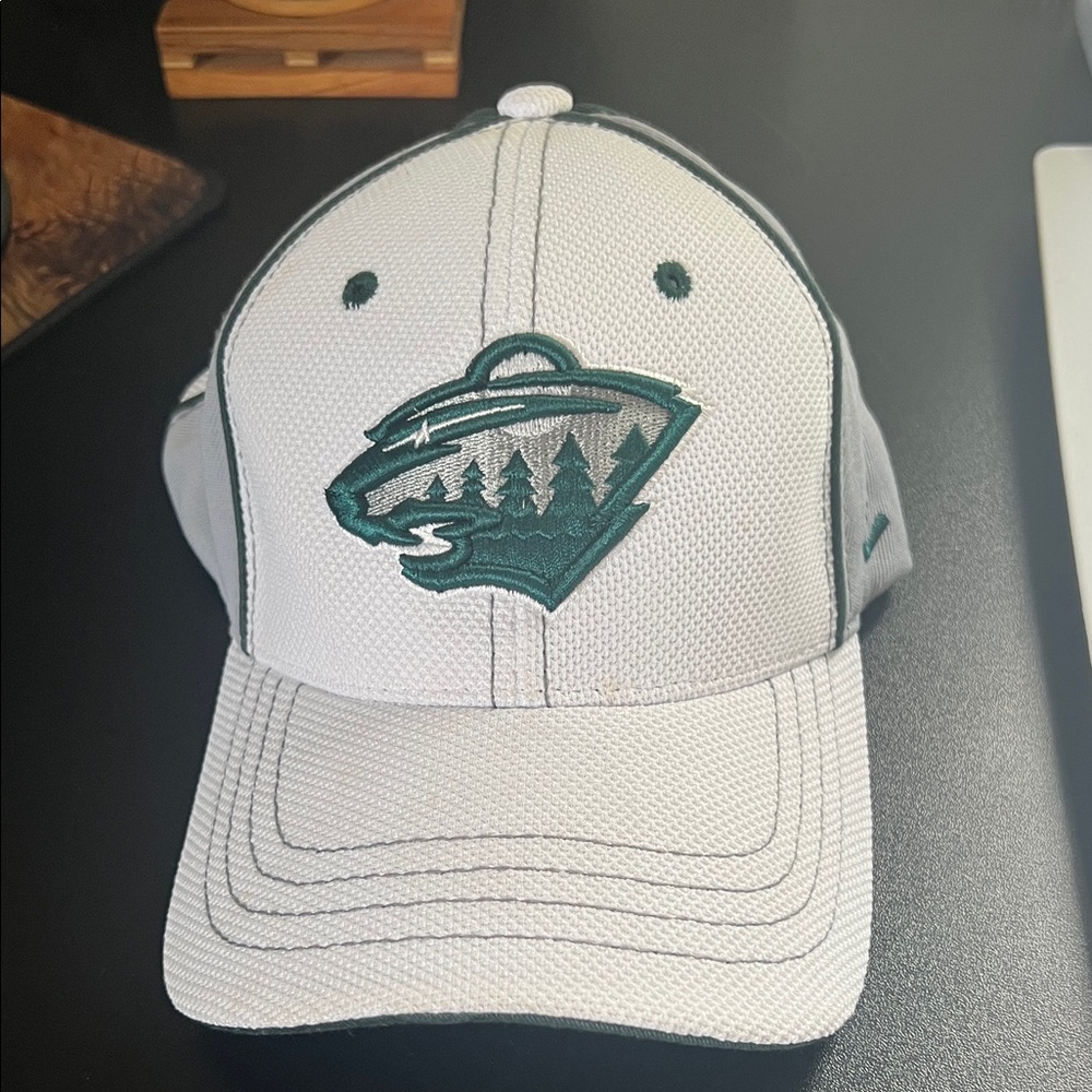 NHL Wild Hat